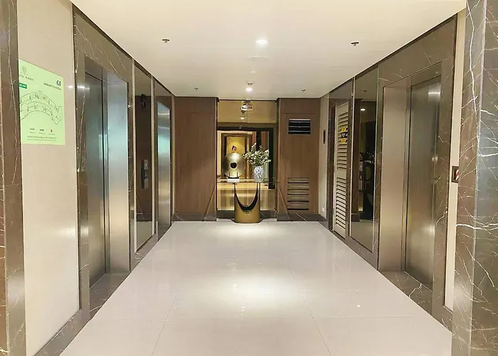 Holiday home 2-min Walk To Okada Near Airportmoa Wbalcony *